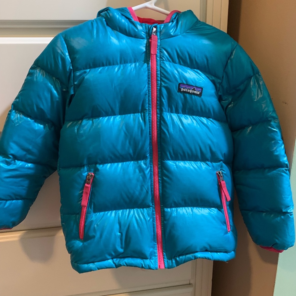 Little girls Patagonia puffer jacket